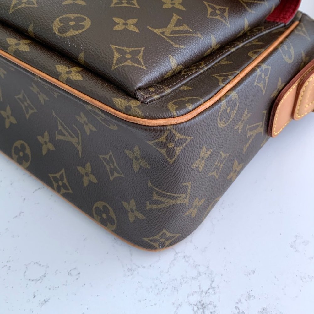 Louis Vuitton Vive Cite GM Handbag Shoulder Bag Monogram Authentic LV - Picture 5 of 16